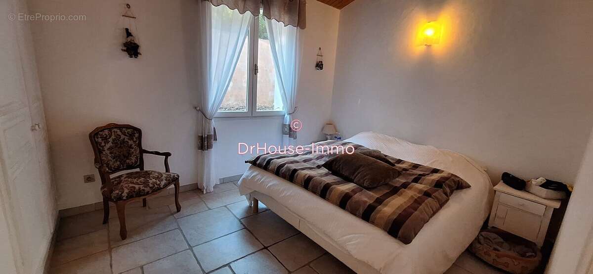 Maison à SOLLIES-TOUCAS