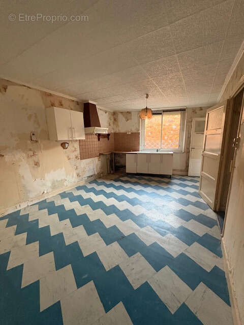 Maison à VIC-LE-COMTE