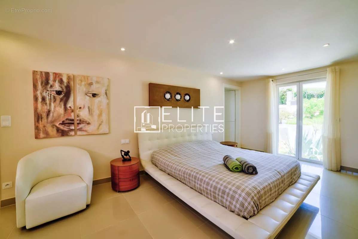 Maison à MOUANS-SARTOUX