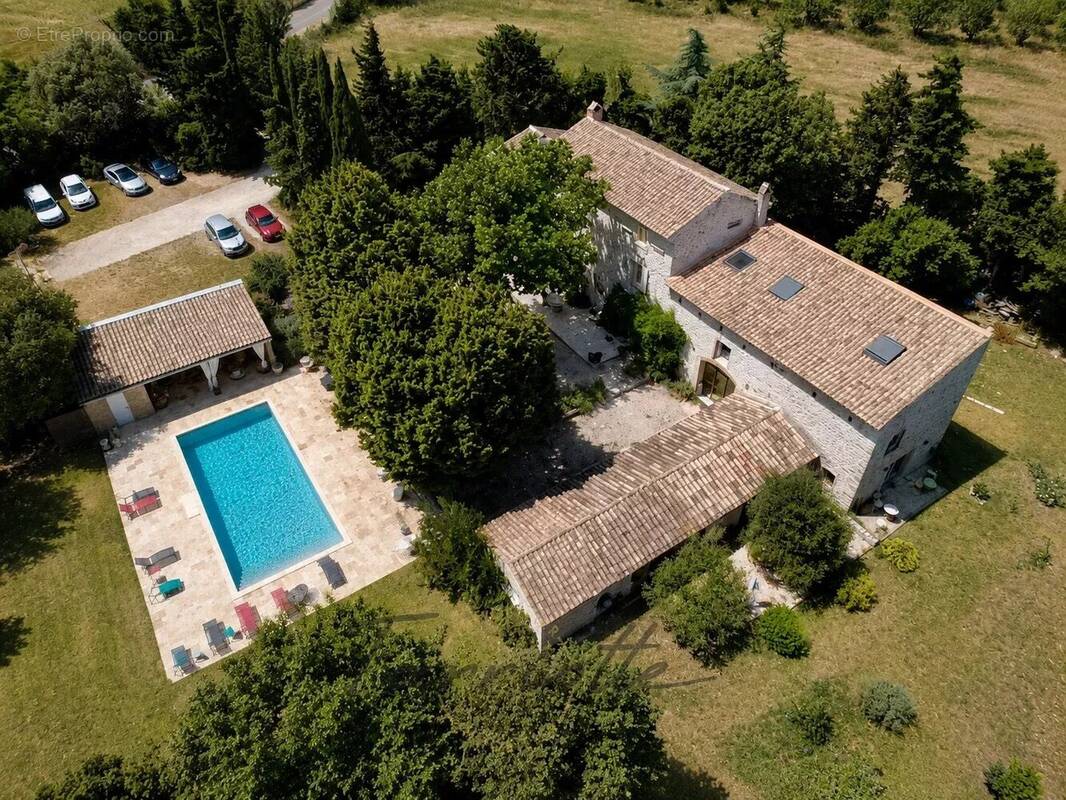 Maison à GRIGNAN
