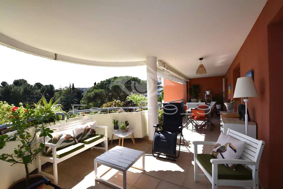 Appartement à CANNES