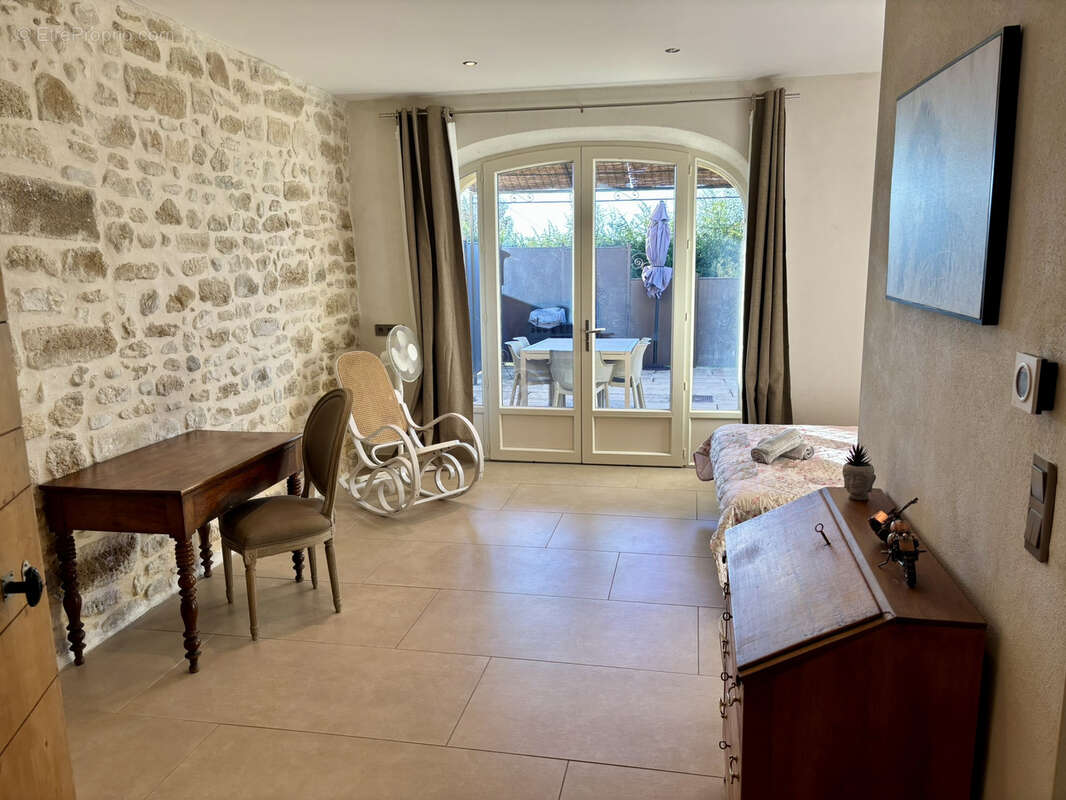 Maison à VALREAS