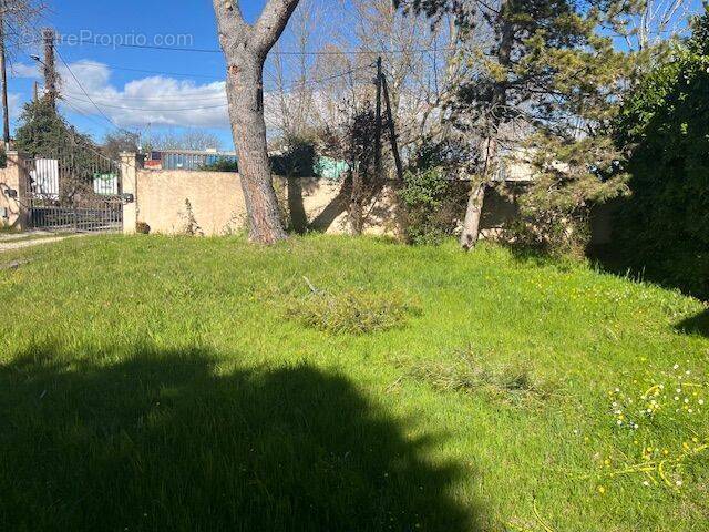 Terrain à AIX-EN-PROVENCE