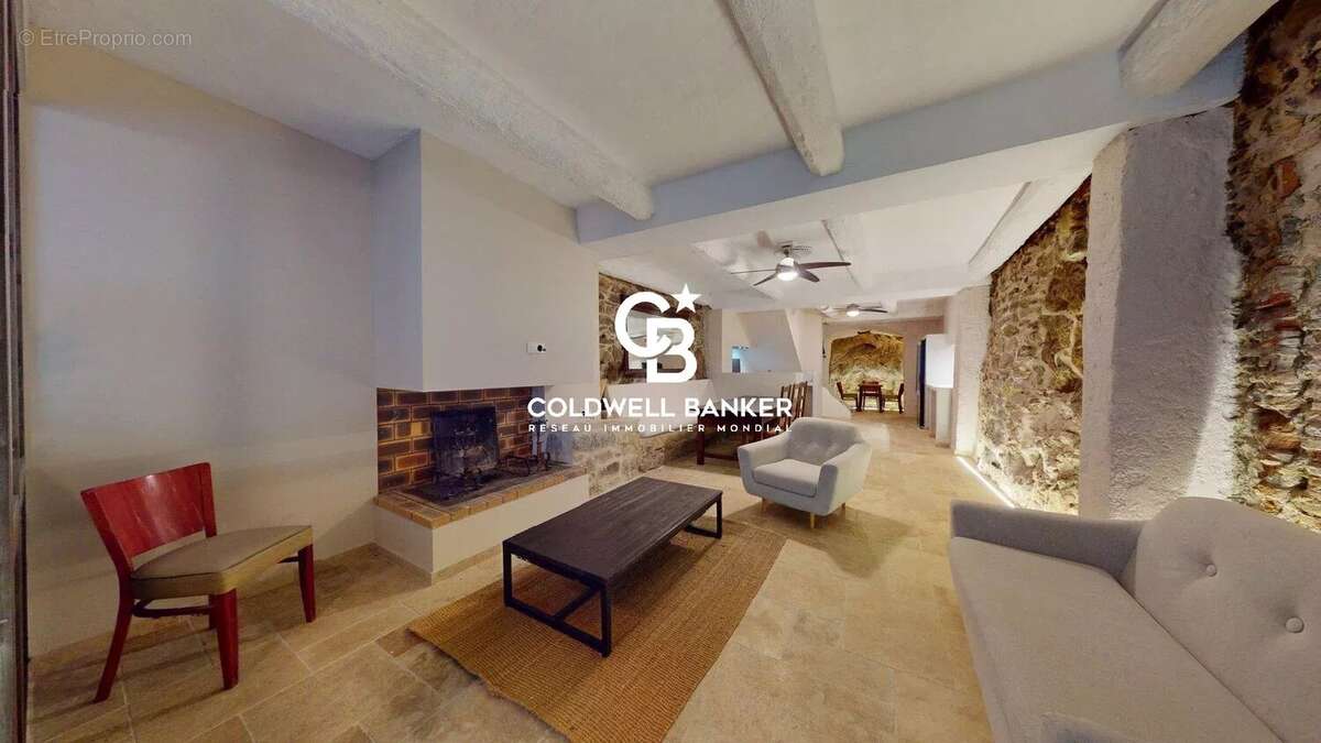 Appartement à GRIMAUD