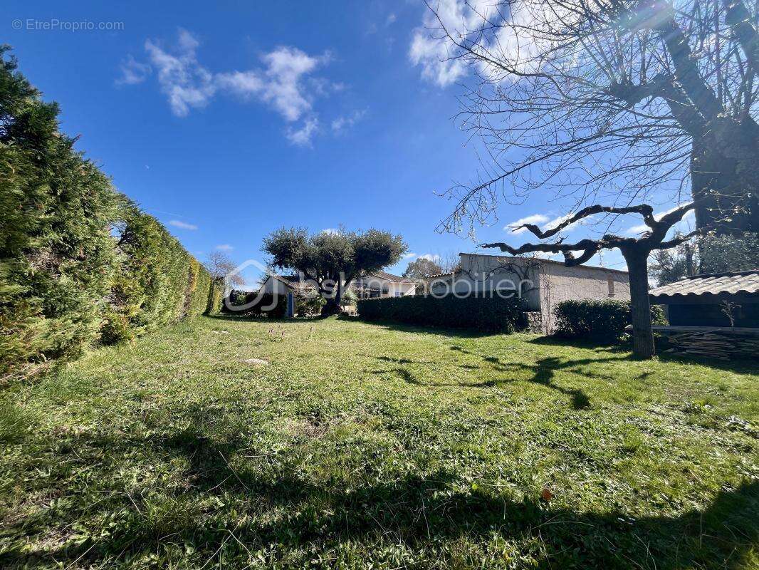 Maison à BAGNOLS-EN-FORET