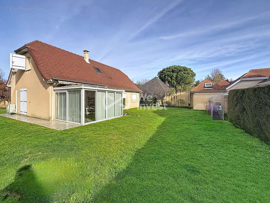 Maison 136 m² à Lescar  - photo 4
