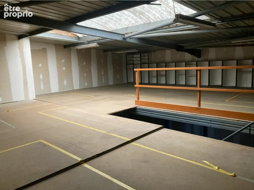 Local commercial 900m² à tonnay-charente - photo 8