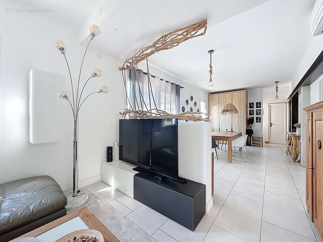 Maison à SAINT-CYPRIEN