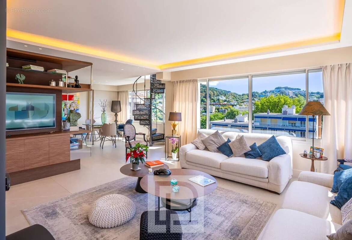 Appartement à LE CANNET