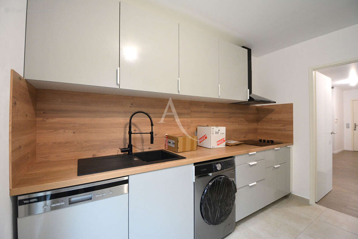 Appartement  4 pièces - Terrasse 28 m²  - Métro Léo Lagrange - photo 7