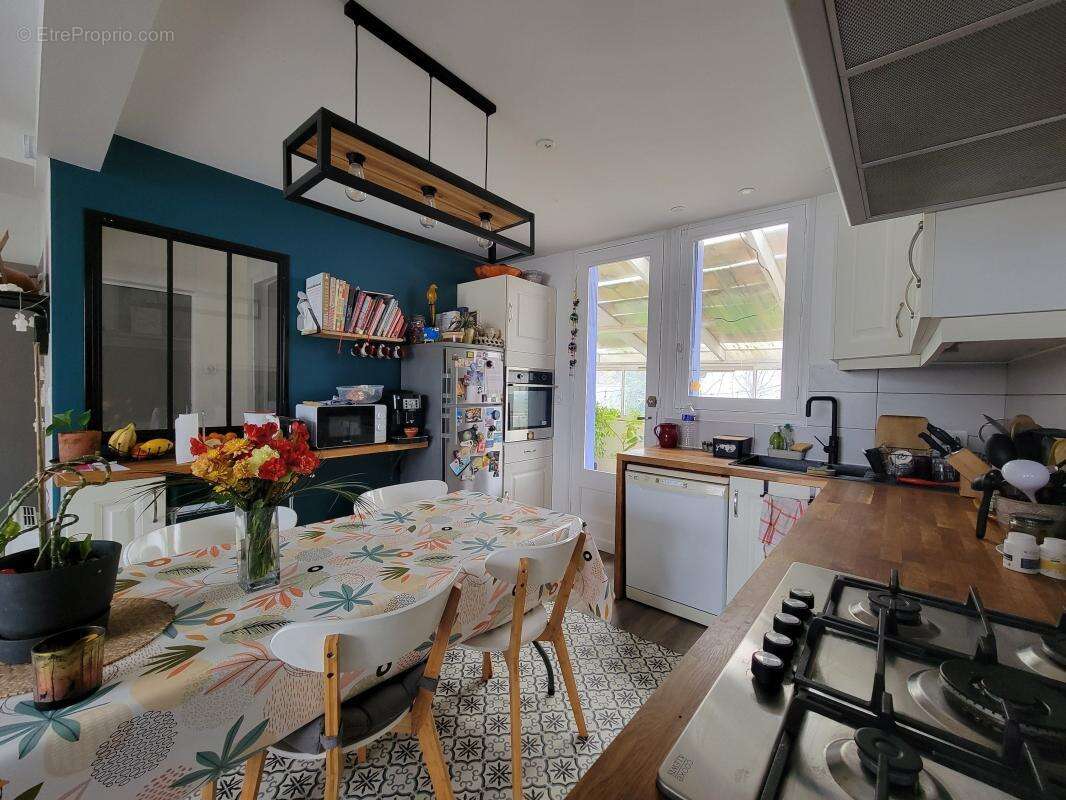 Maison individuelle 4 chambres + 1 bureau et jardin - photo 7