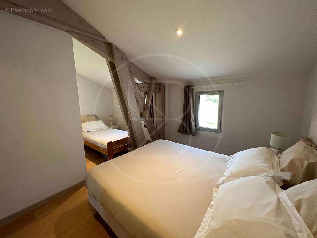 Maison à VILLEFRANCHE-DE-LONCHAT