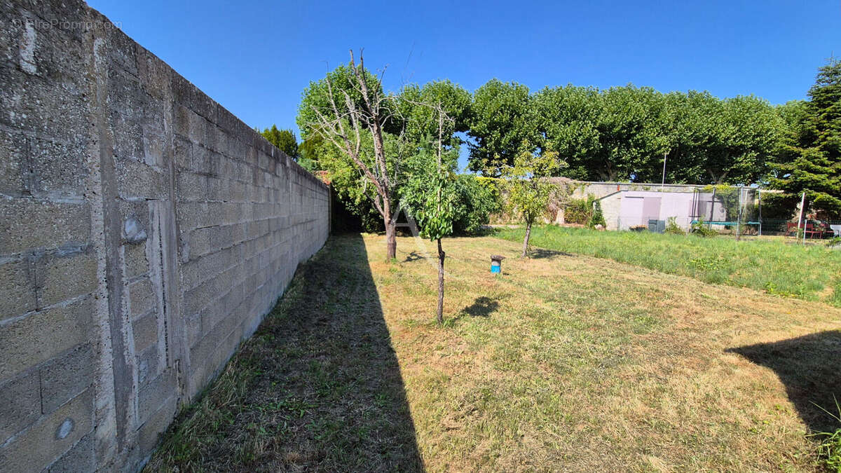 Terrain + garages - Rochefort 238 m2 - photo 8