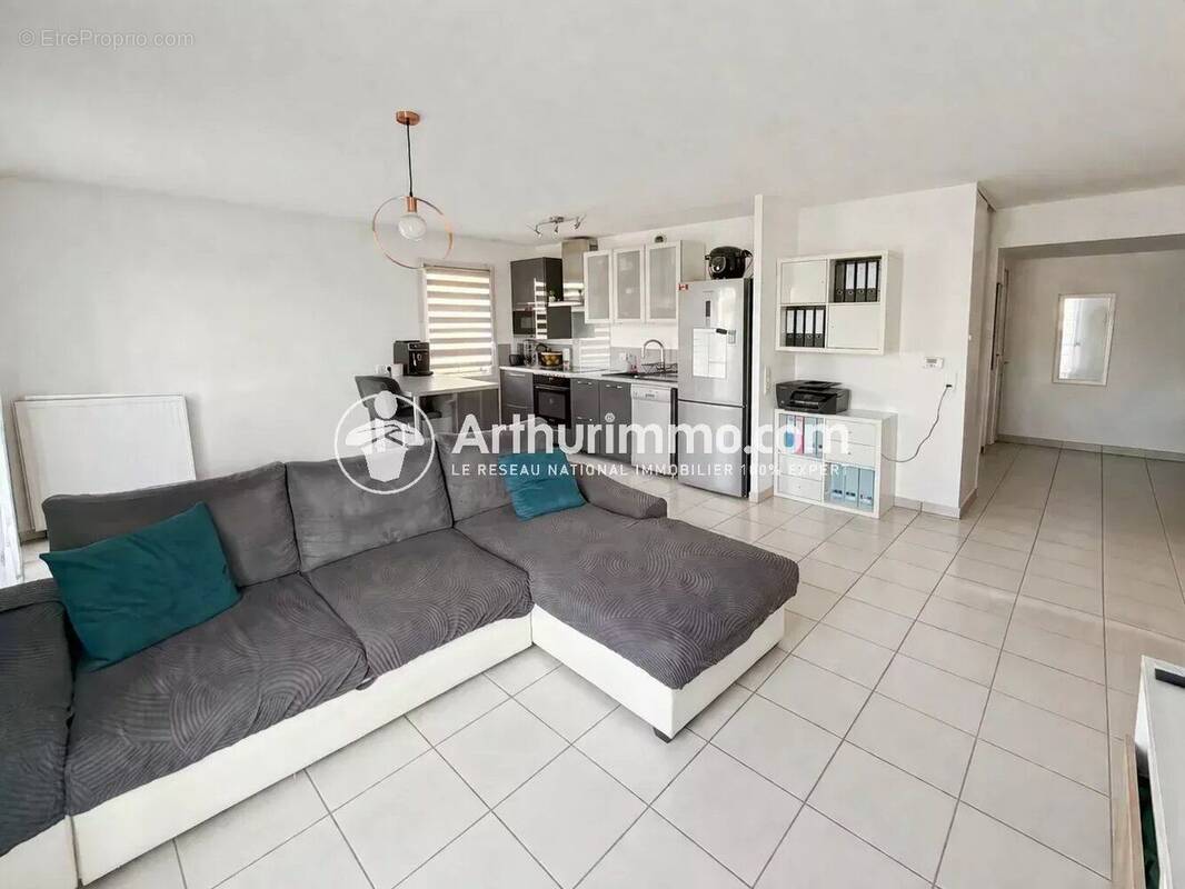 Appartement à SAINT-PIERRE-DU-PERRAY
