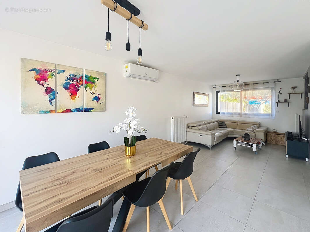 Maison à PARAY-VIEILLE-POSTE