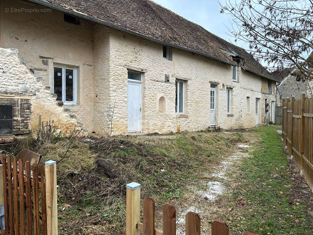 Maison à SAINT-LUBIN-DE-LA-HAYE