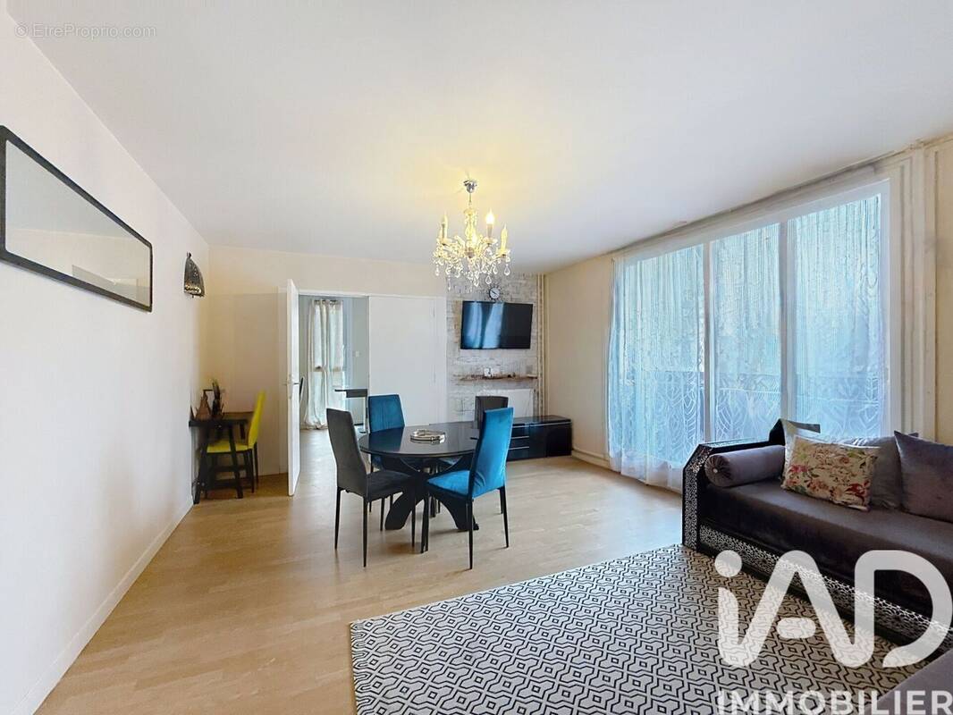 Photo 1 - Appartement à EVRY