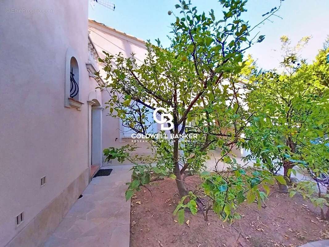 Maison à FREJUS