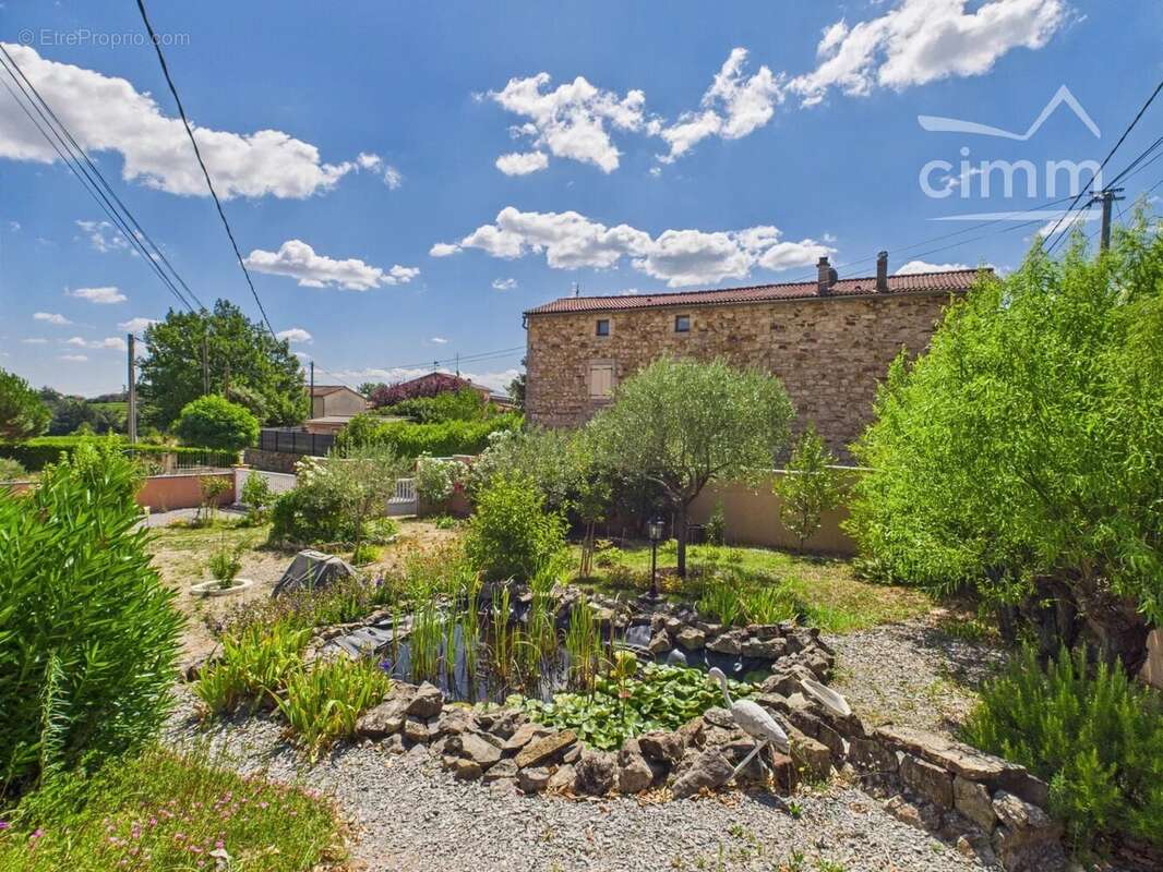 Maison à LABLACHERE