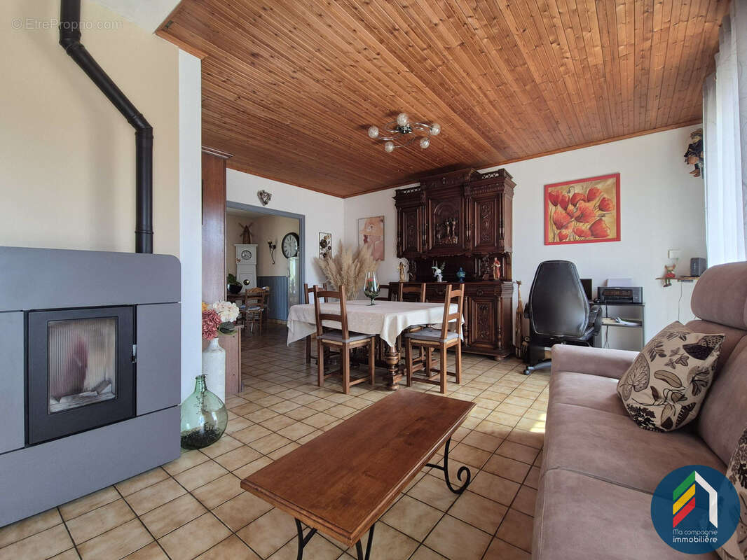 Maison à LA MEILLERAIE-TILLAY