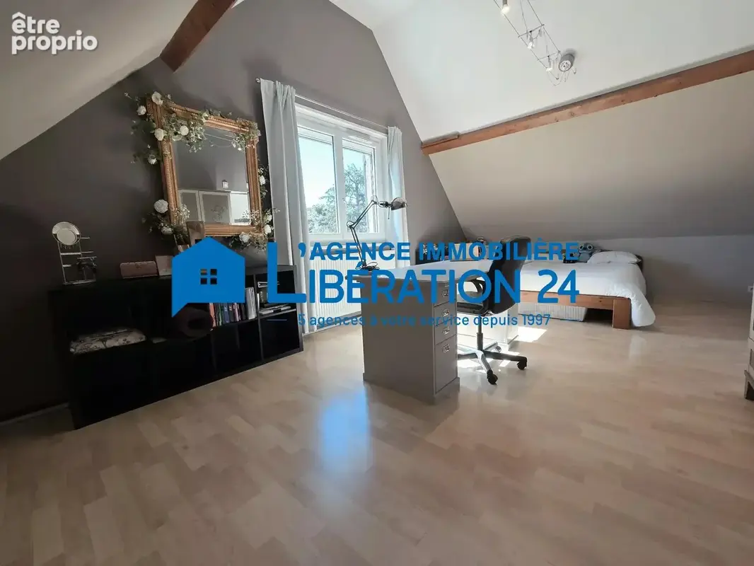 Maison familiale 156 m² avec piscine sur 865m² - photo 8