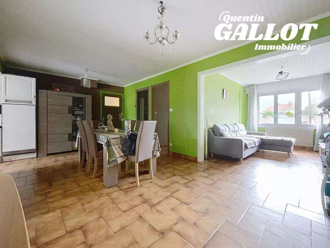 Maison à AVESNES-LE-SEC