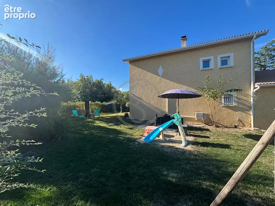 Villa Saint Cyr 1436 m2 - photo 3