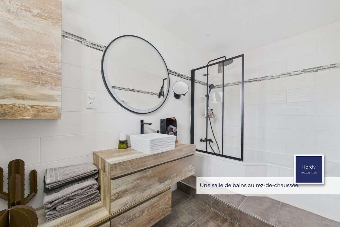 Maison à CONDECOURT