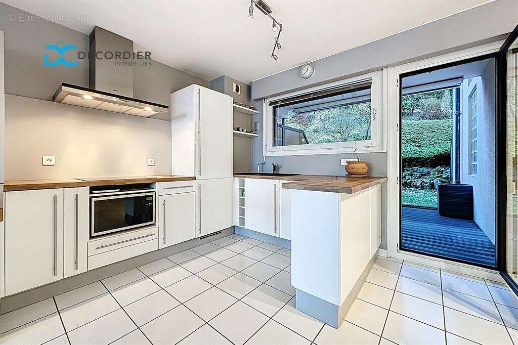 Appartement à EVIAN-LES-BAINS