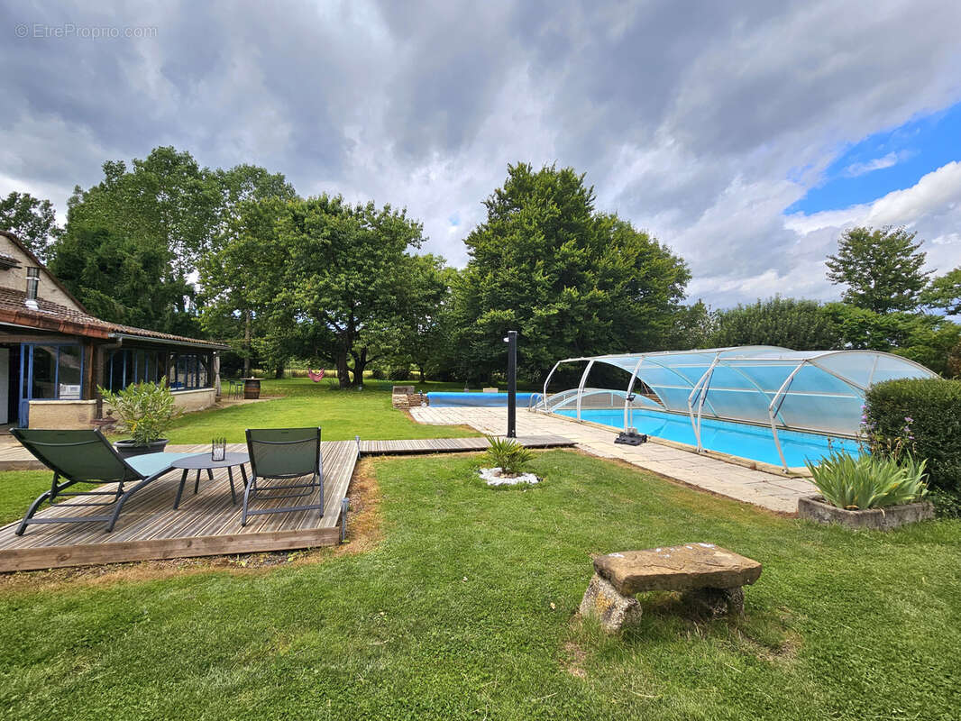 Maison à SAINT-PRIEST-BRAMEFANT