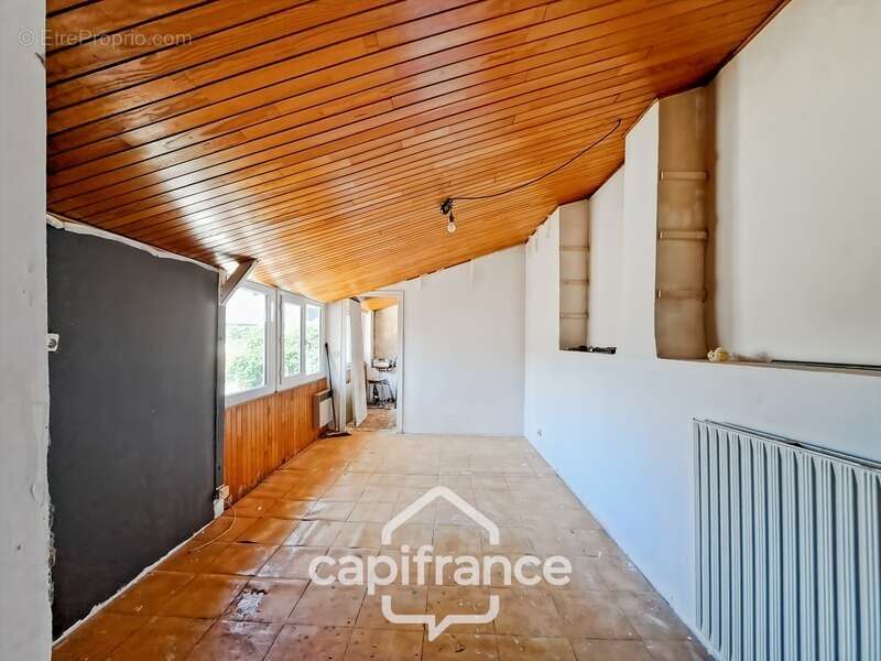 Ancien bar-restaurant avec logement – Fort potentiel au cœur de Châteaumeillant - photo 30