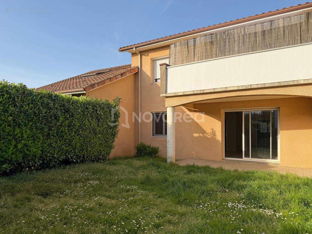 Appartement à BILLERE