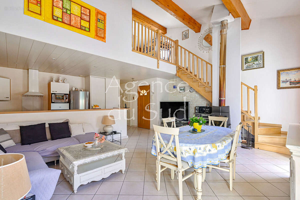 Maison à PEYPIN