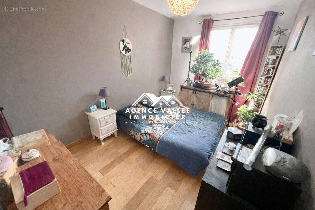 Chambre - Maison à SAINT-GERMAIN-LES-CORBEIL