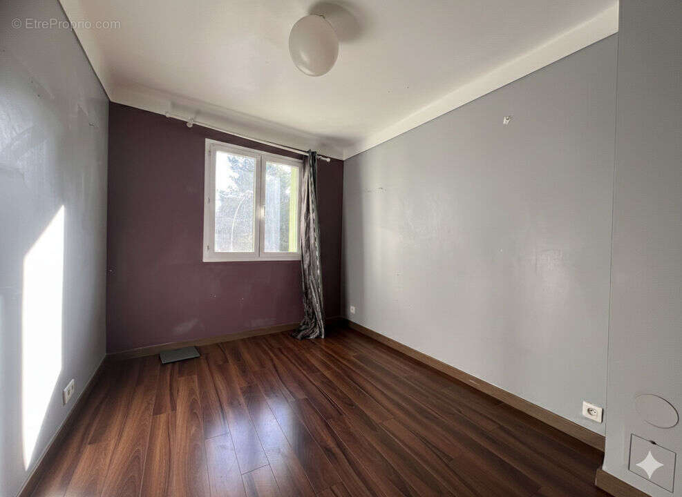 Appartement à MARSEILLE-5E