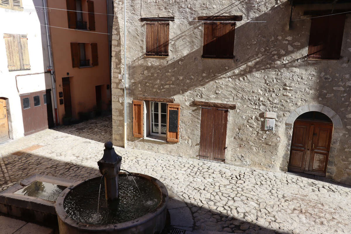Maison à COLMARS