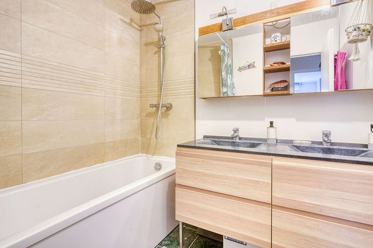 Appartement à LE PLESSIS-ROBINSON