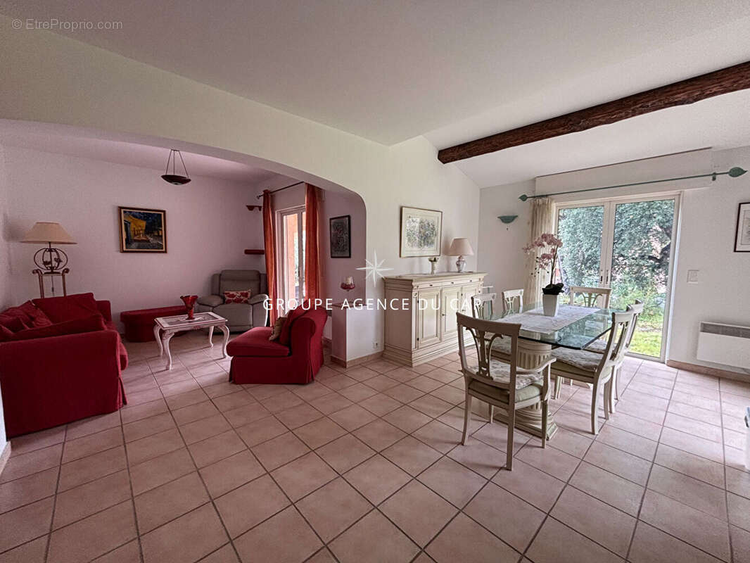 Maison à LES ISSAMBRES