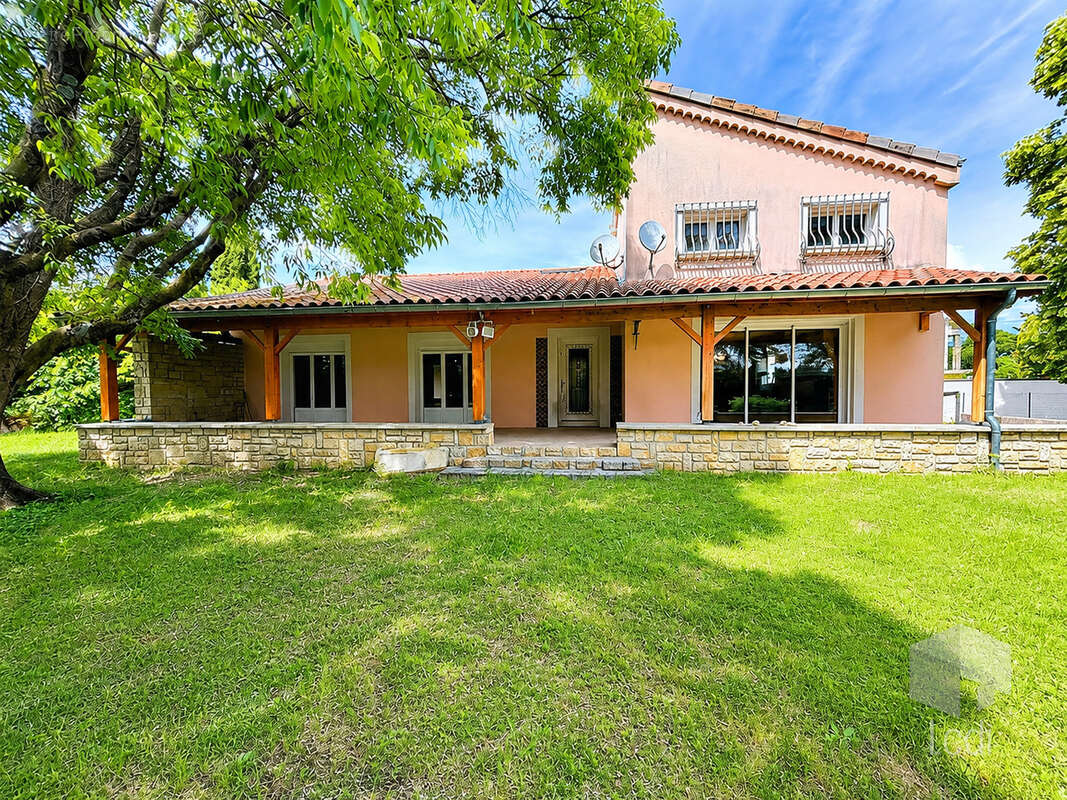 Maison à MONTELIMAR