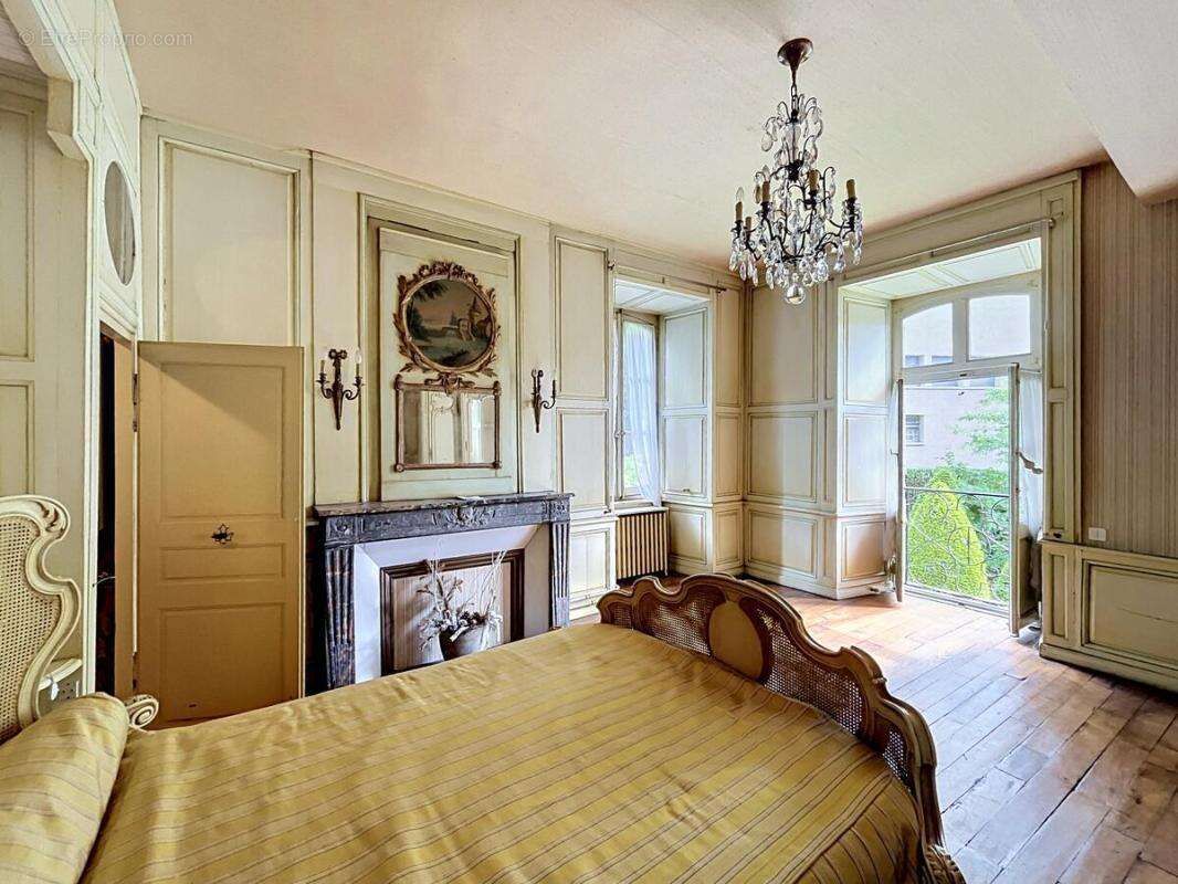 Maison à MONTLUCON