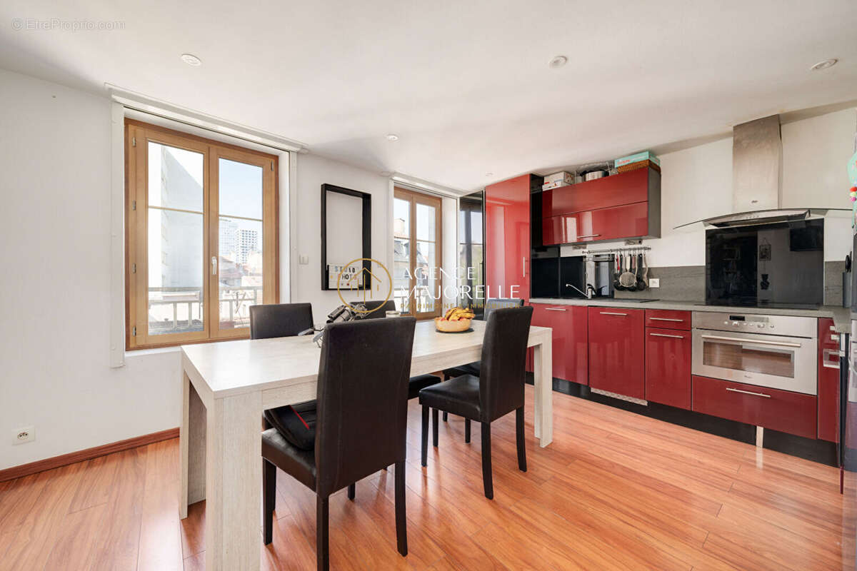 NANCY - Duplex de 154m2 (131 m² Carrez) aux volumes exceptionnels ! - photo 10