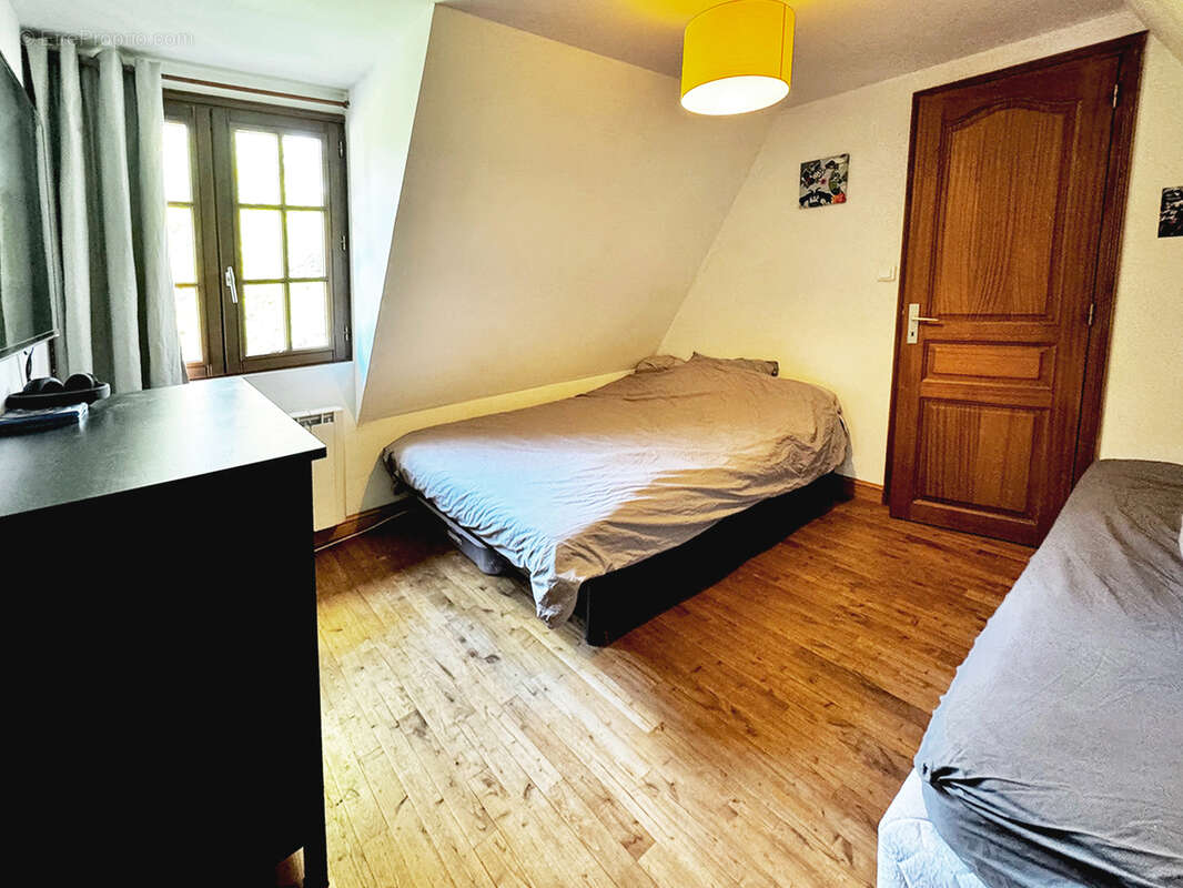 Maison à CORMEILLES