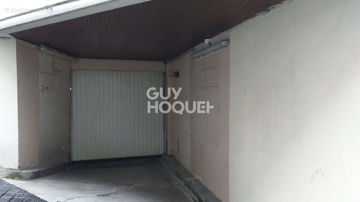 Parking à PARIS-19E