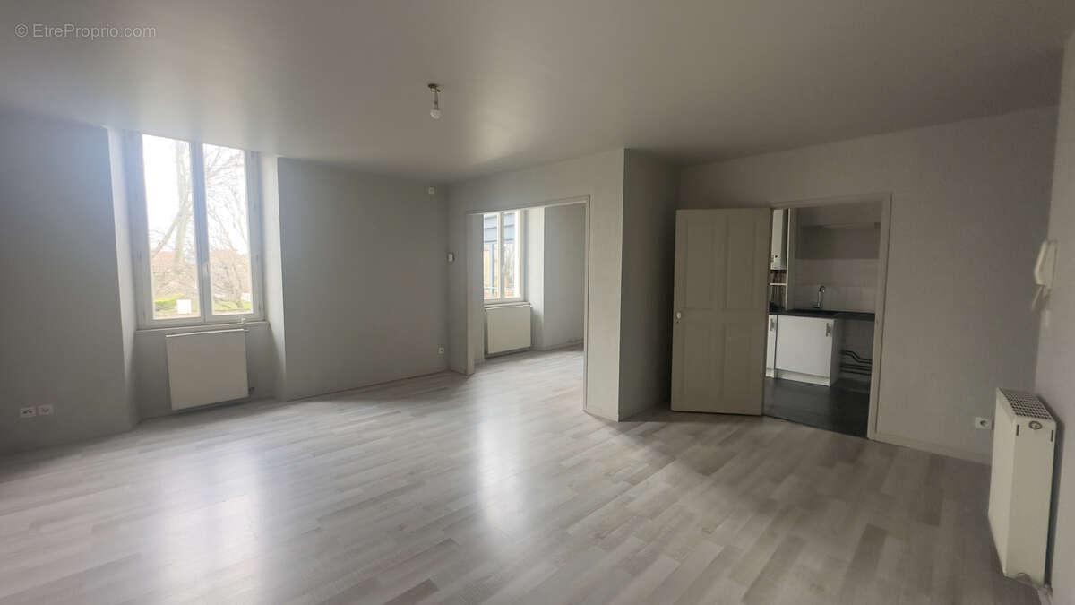 Appartement à CHABEUIL