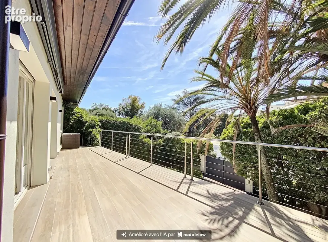 Villa  à côté de Monaco avec magnifique éxterieur,  double garage  et plusieurs places de parkings - photo 2