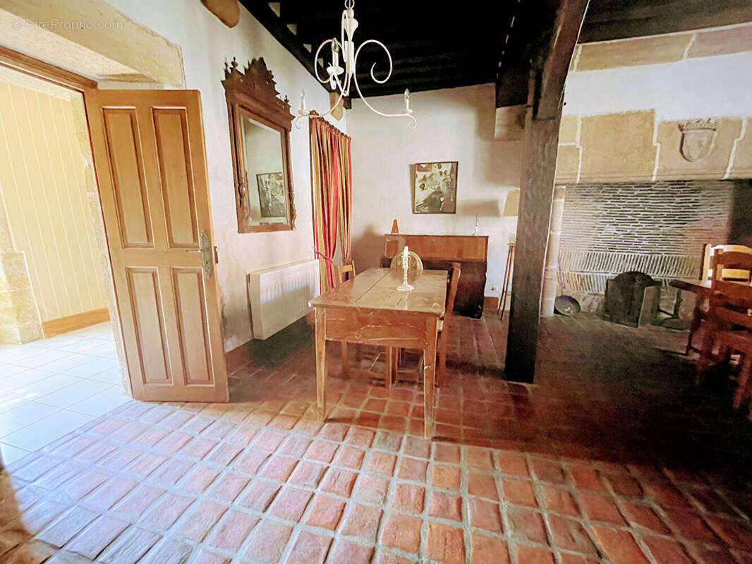 Maison à SAINT-MENOUX