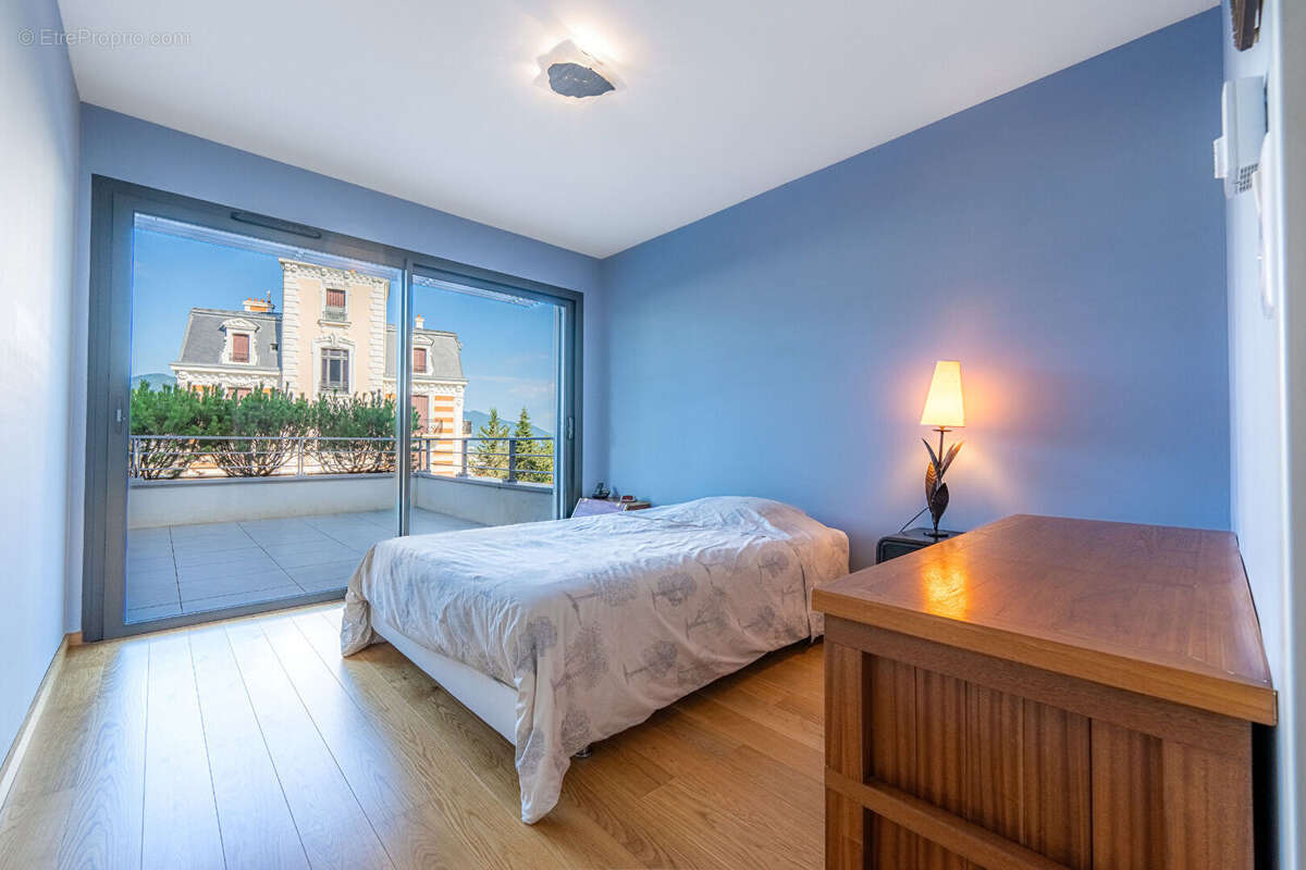 Appartement T3 avec grande terrasse et vue dégagée à Aix-les-Bains - photo 9
