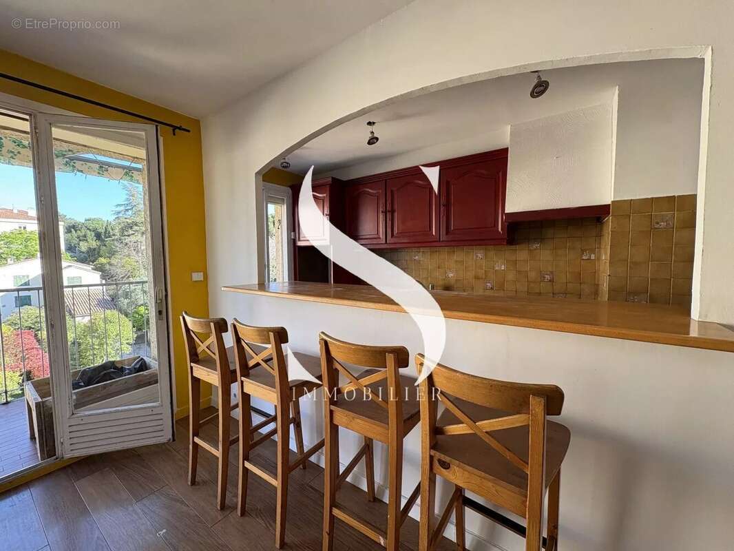 Appartement à VALLAURIS
