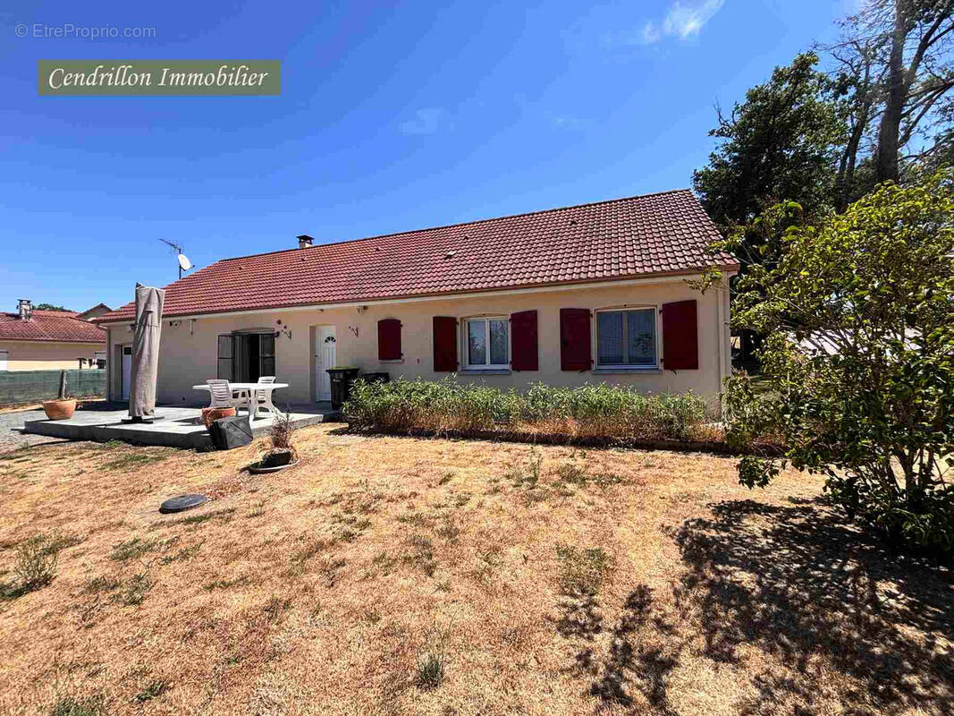Maison à AJAIN