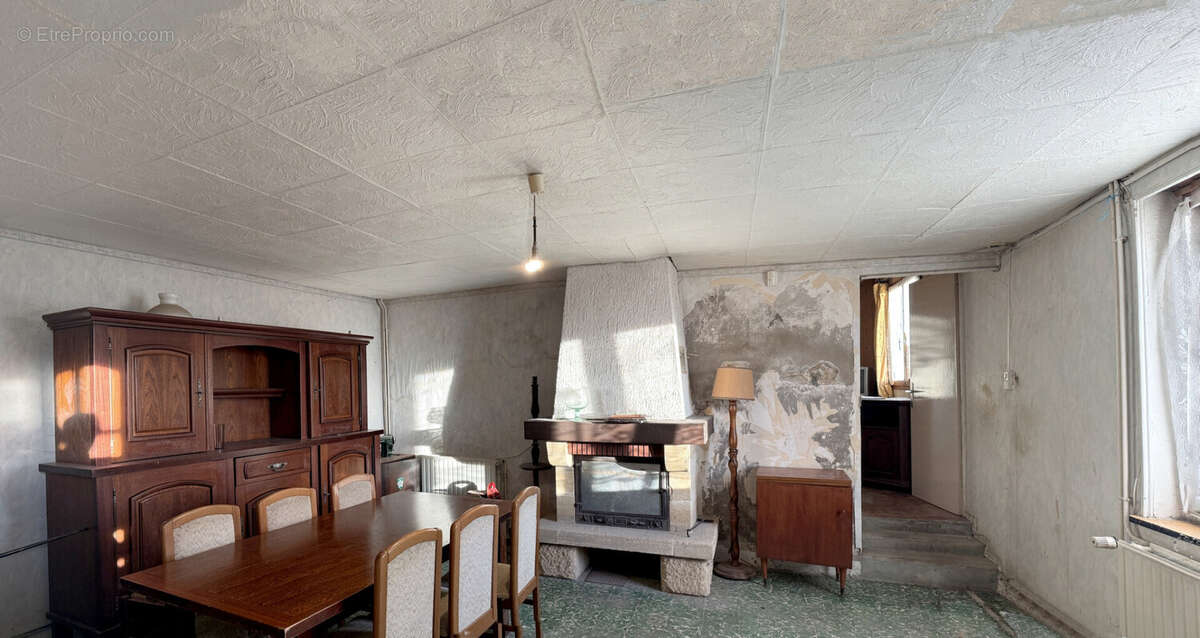 Maison à SAINT-GERVAIS-EN-VALLIERE